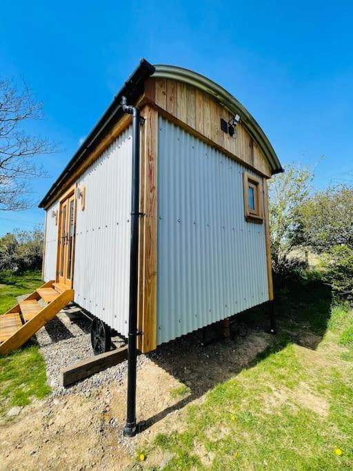The Hut@Trefechan Wen - Coastal Coziness! Goodwick Exterior photo
