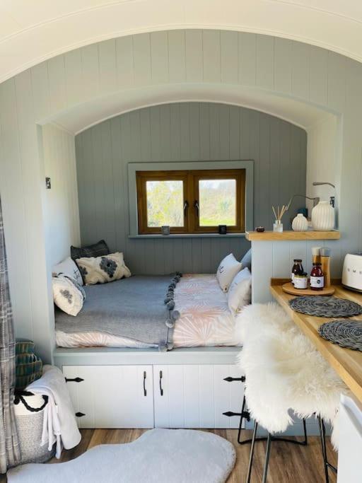 The Hut@Trefechan Wen - Coastal Coziness! Goodwick Exterior photo