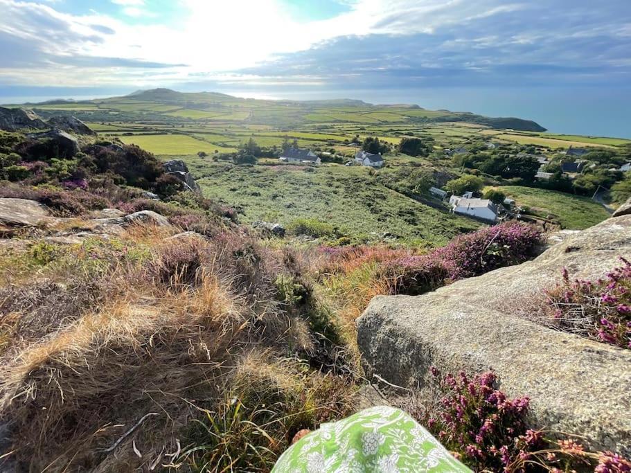 The Hut@Trefechan Wen - Coastal Coziness! Goodwick Exterior photo